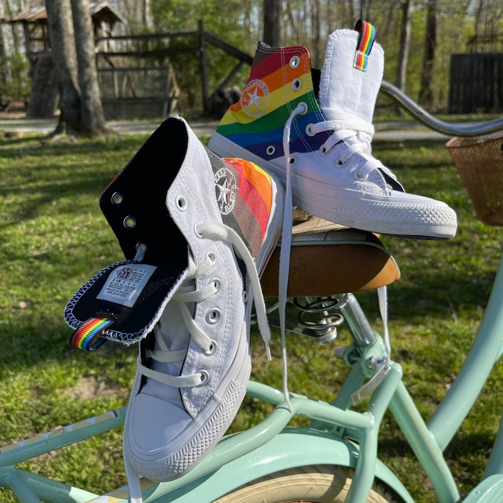 Converse Chuck Taylor All Star Hi Pride. Rainbow 🌈 W-6 M-4